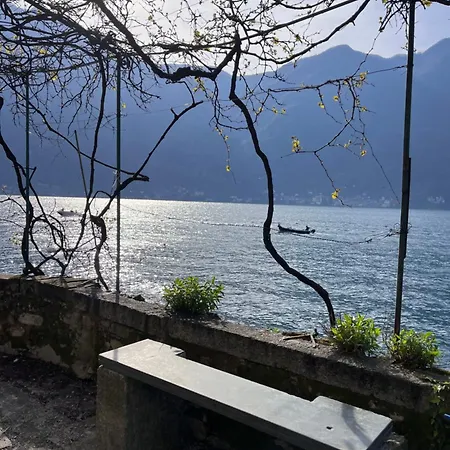 The Little House On The Shores Of In Apartmán